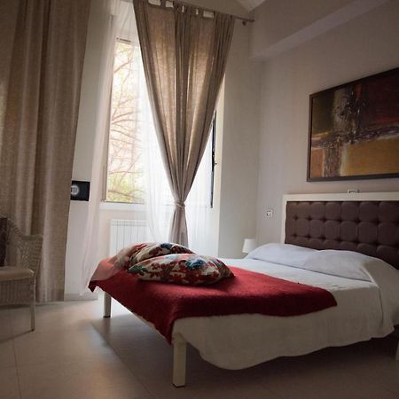 Beautiful And Spacious Apartment Next To Termini 10 Minutes From Coliseum Dış mekan fotoğraf