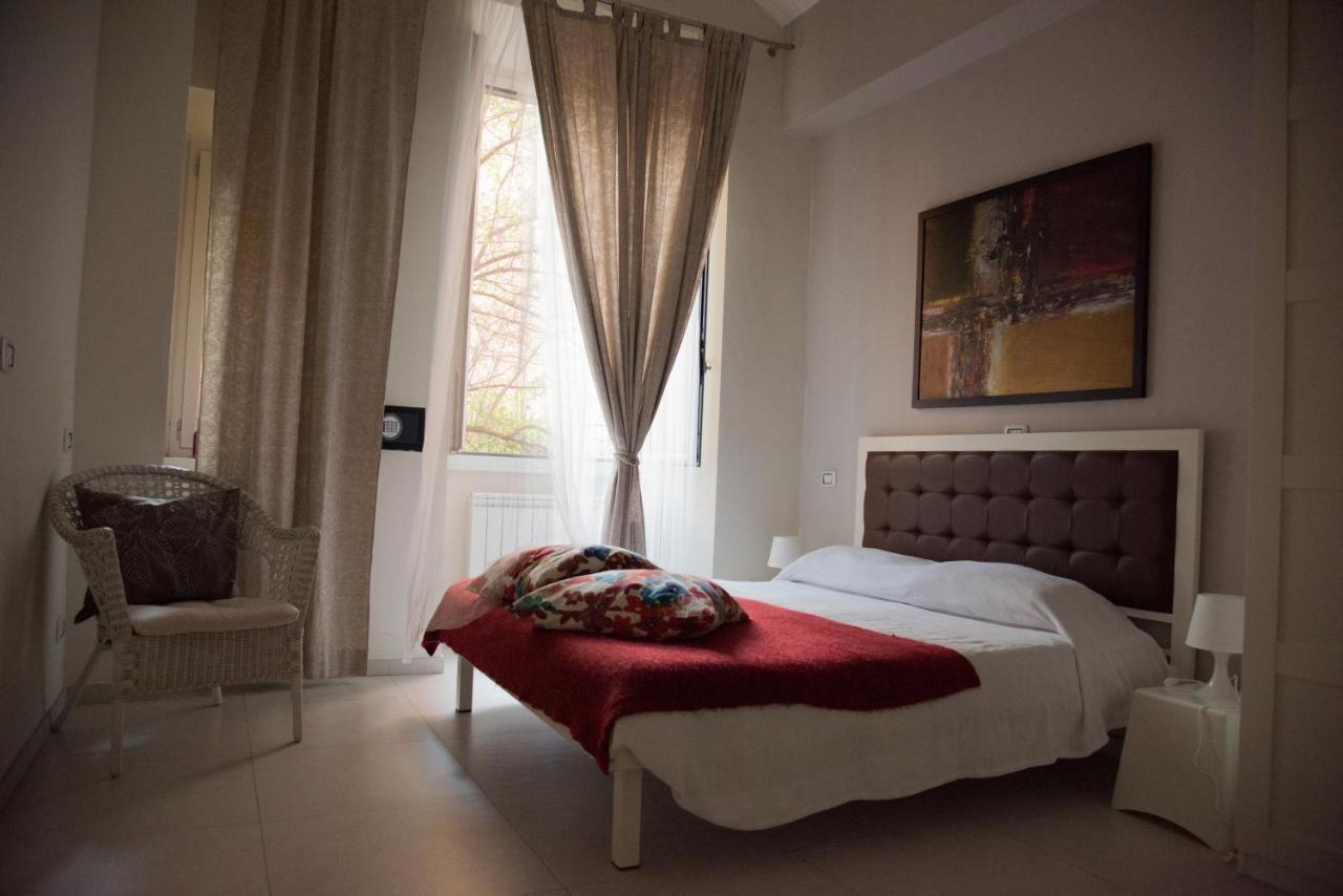 Beautiful And Spacious Apartment Next To Termini 10 Minutes From Coliseum Dış mekan fotoğraf